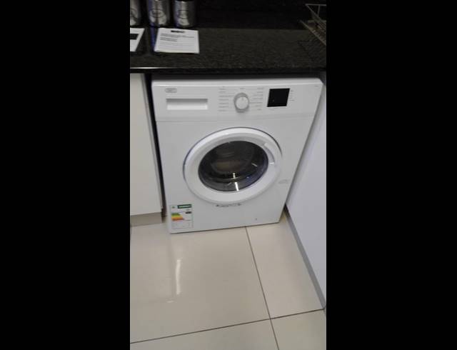 2 BEDROOM APARTMENT RENTED IN NEW TOWN CENTRE